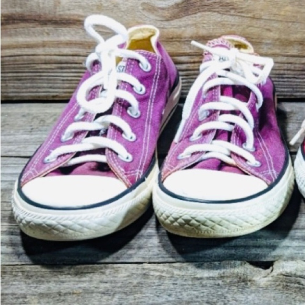 Vintage Converse All Star Chuck Taylor Purple Sneakers / Shoes Size 3 - Picture 3 of 5